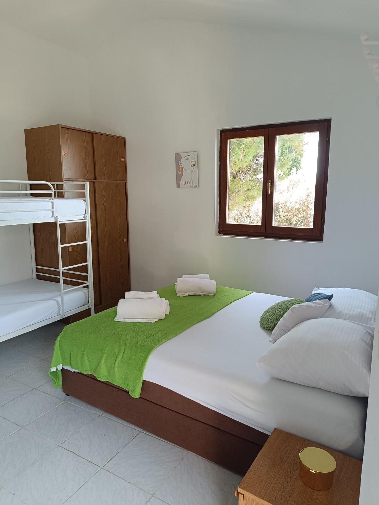 Studio Apartmani Tucic 塞莱纳 外观 照片