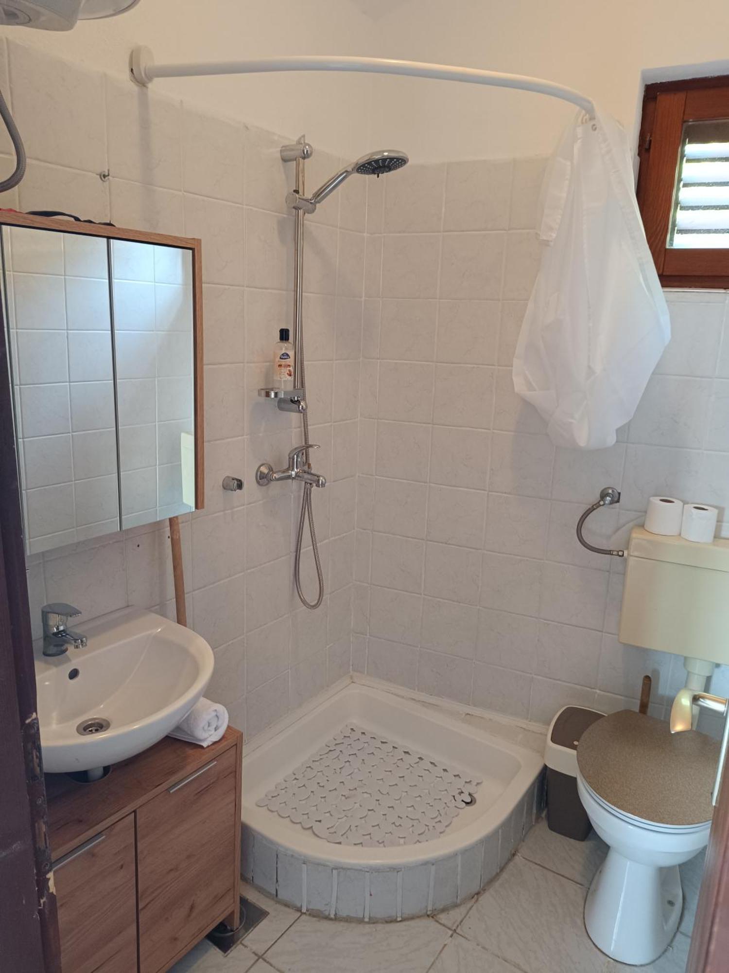Studio Apartmani Tucic 塞莱纳 外观 照片
