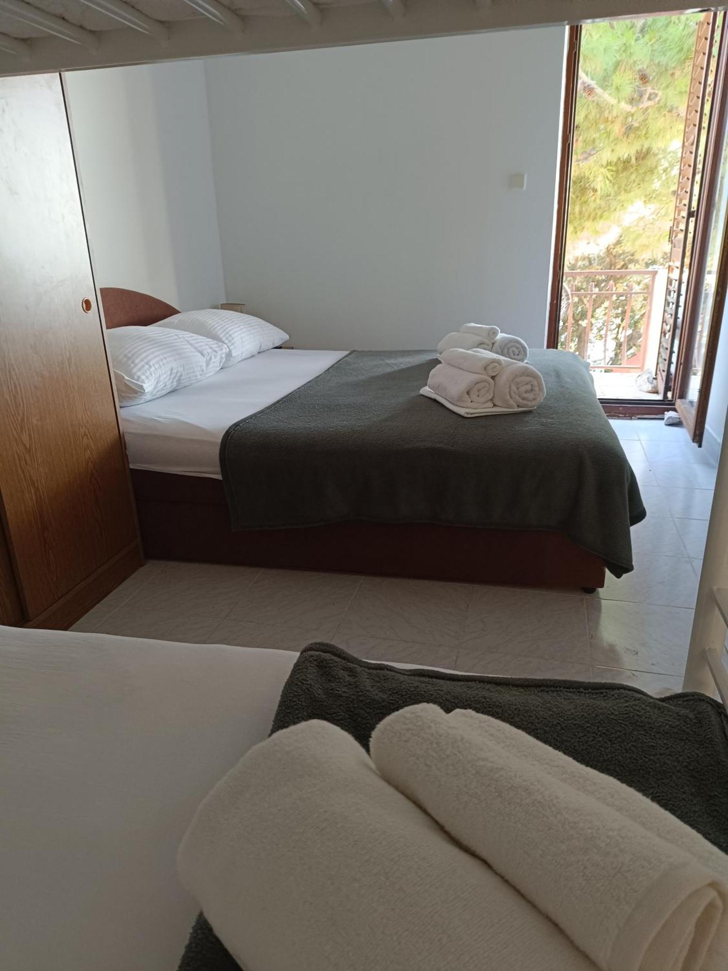 Studio Apartmani Tucic 塞莱纳 外观 照片