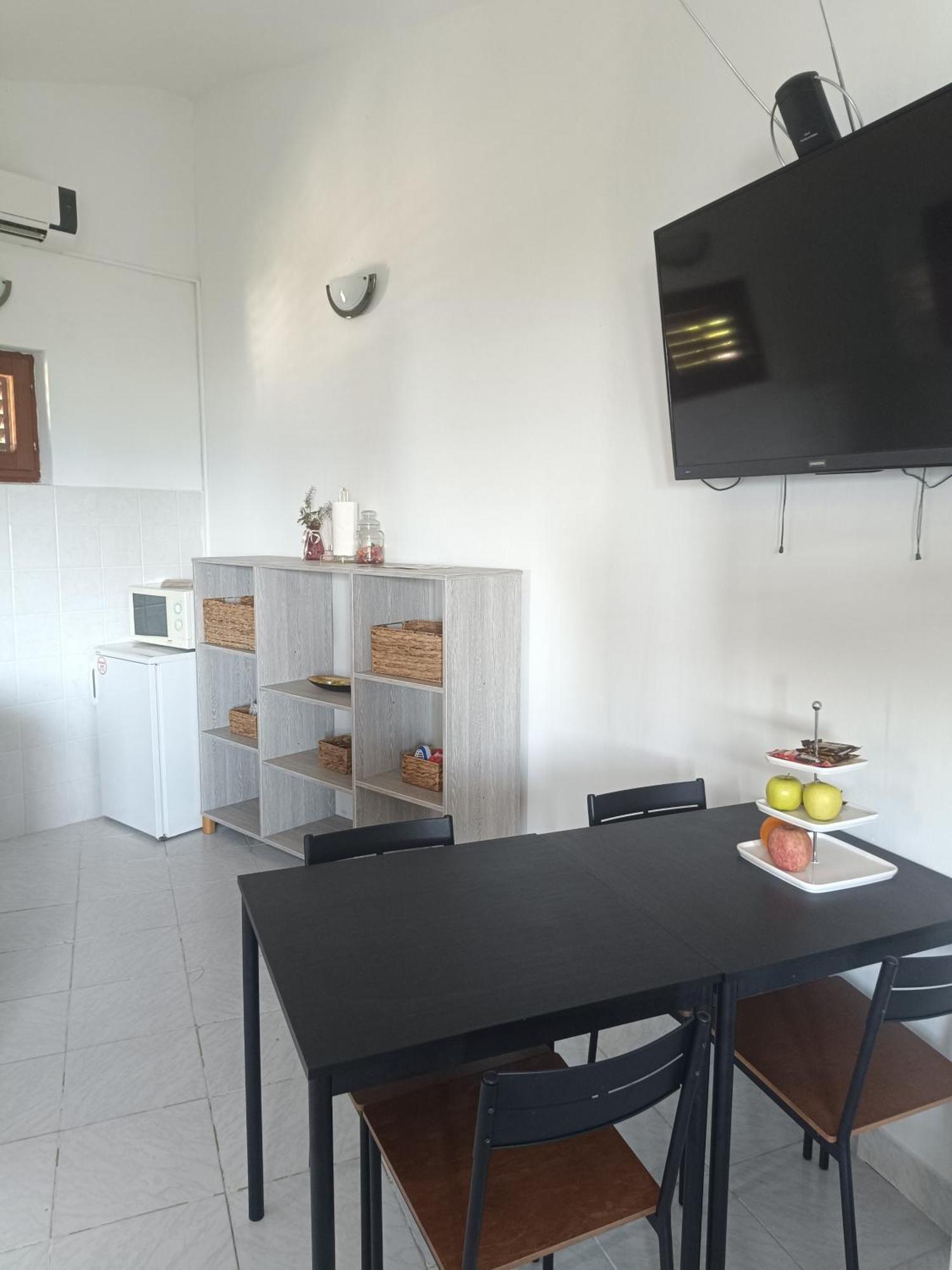 Studio Apartmani Tucic 塞莱纳 外观 照片